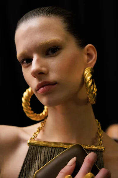 Look 7